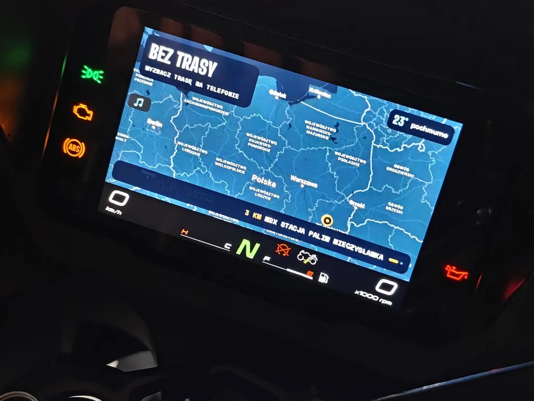 MotoNomad on the display of a CFMOTO 700MT